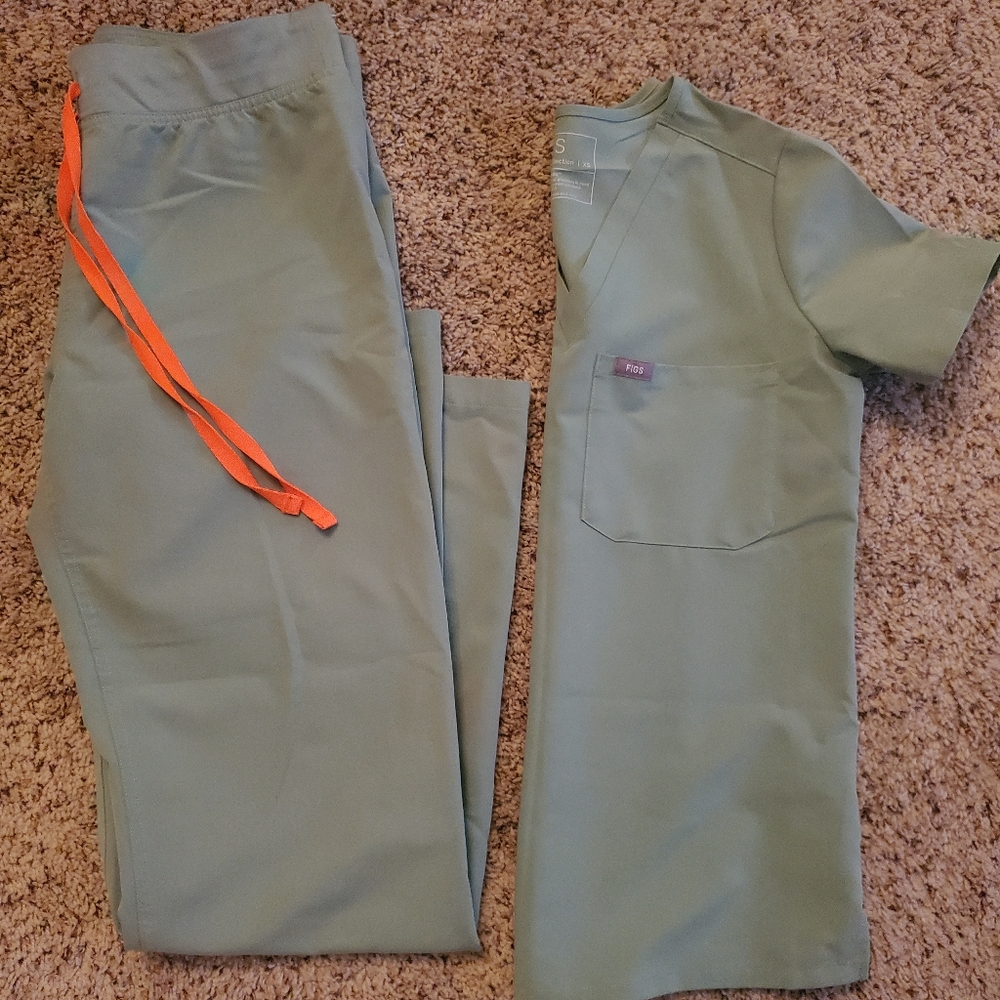 Jade Figs Scrubs